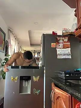 Snapshot of dvg2402 chatting on December 2024 04:34:01 PM dvg2402 online show from December 2024 04:34:01 PM