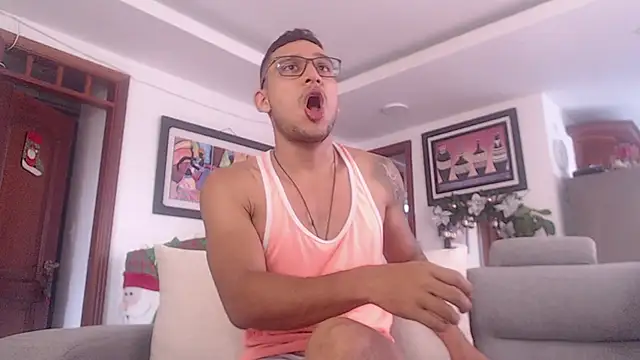 Snapshot of dvg2402 chatting on January 2025 04:43:02 PM dvg2402 online show from January 2025 04:43:02 PM