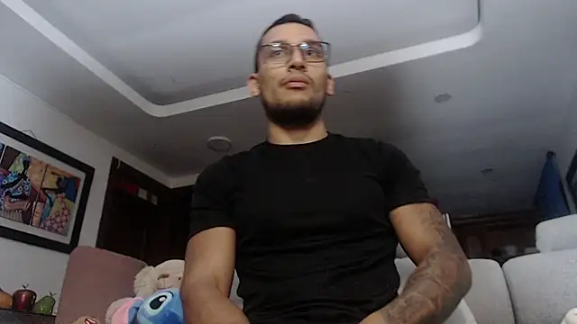 Snapshot of dvg2402 chatting on January 2025 03:33:02 AM dvg2402 online show from January 2025 03:33:02 AM