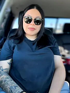 drizzypeach602 online show from November 2025 07:05:01 PM