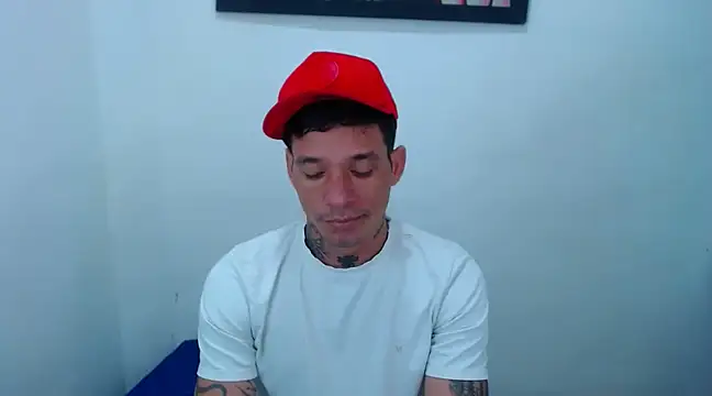 Snapshot of sebas_bigcock69 chatting on December 2024 04:53:02 AM sebas bigcock69 online show from December 2024 04:53:02 AM