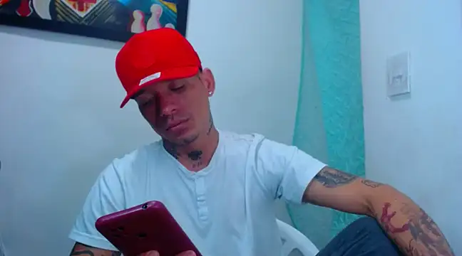 Snapshot of sebas_bigcock69 chatting on December 2024 02:33:01 AM sebas bigcock69 online show from December 2024 02:33:01 AM