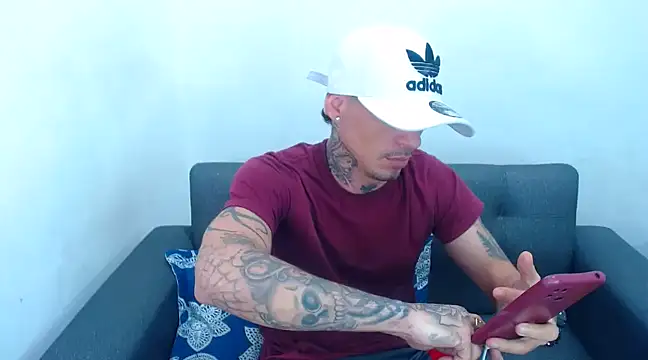 Snapshot of sebas_bigcock69 chatting on January 2025 04:01:01 AM sebas bigcock69 online show from January 2025 04:01:01 AM