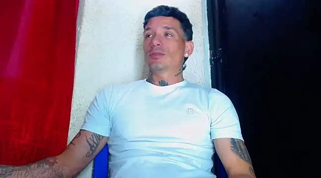 Snapshot of sebas_bigcock69 chatting on February 2025 04:55:01 AM sebas bigcock69 online show from February 2025 04:55:01 AM