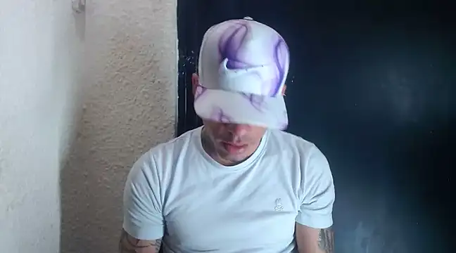 Snapshot of sebas_bigcock69 chatting on February 2025 06:46:02 PM sebas bigcock69 online show from February 2025 06:46:02 PM