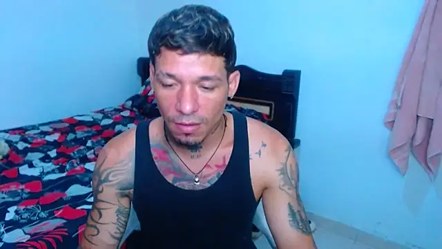 Snapshot of sebas_bigcock69 chatting on December 2025 05:50:01 PM sebas bigcock69 online show from December 2025 05:50:01 PM