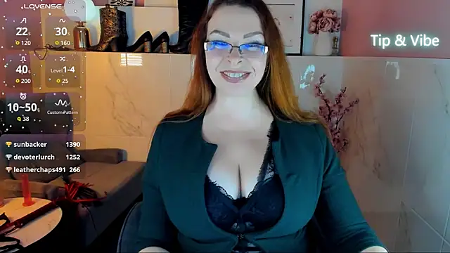 MrsIngrid online show from November 2025 07:21:01 PM