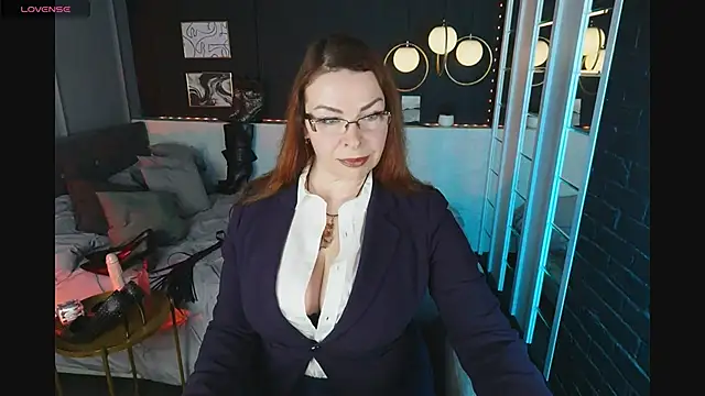 MrsIngrid online show from November 2025 02:42:02 PM