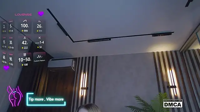 Holl1Would online show from February 2025 07:59:02 PM