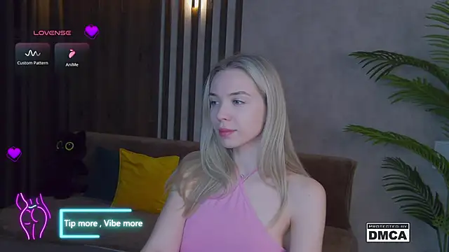 Holl1Would online show from March 2025 03:55:02 AM