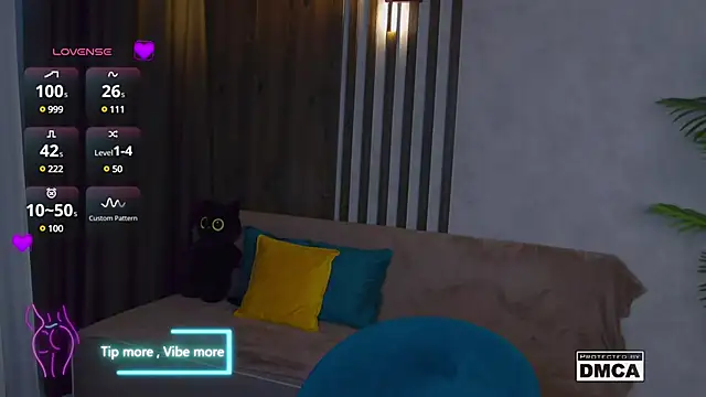 Holl1Would online show from March 2025 08:11:01 PM