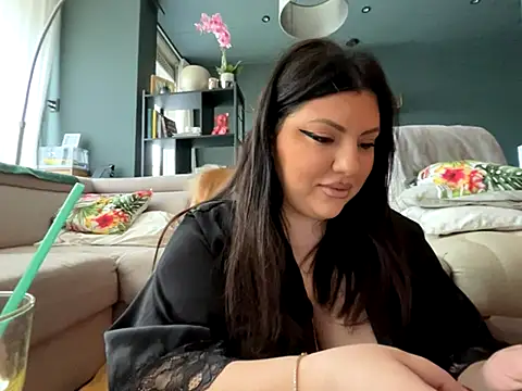 Snapshot of CurvyKimmy1 chatting on November 2025 09:10:01 AM CurvyKimmy1 online show from November 2025 09:10:01 AM