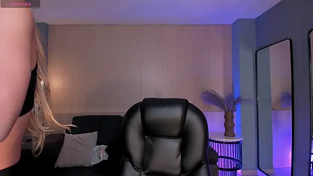 LexieWayne online show from September 2025 08:20:02 PM