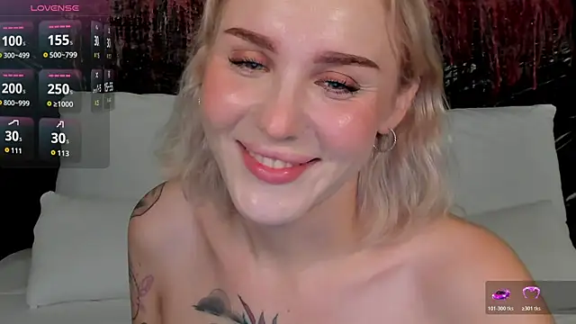 Snapshot of LianaFord chatting on October 2025 09:59:02 PM LianaFord online show from October 2025 09:59:02 PM