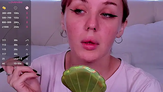 Snapshot of LianaFord chatting on November 2025 09:59:02 PM LianaFord online show from November 2025 09:59:02 PM