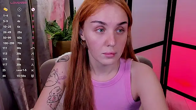 Snapshot of LianaFord chatting on November 2025 07:40:01 AM LianaFord online show from November 2025 07:40:01 AM