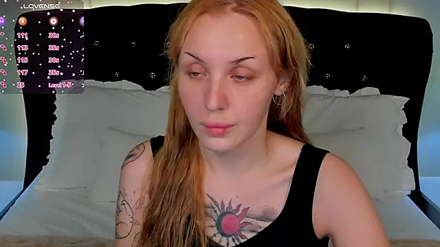 Snapshot of LianaFord chatting on November 2025 08:52:01 PM LianaFord online show from November 2025 08:52:01 PM