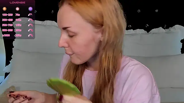 Snapshot of LianaFord chatting on November 2025 08:20:01 PM LianaFord online show from November 2025 08:20:01 PM