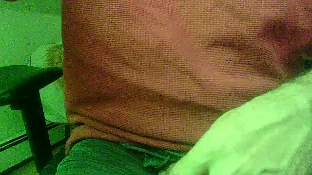 Snapshot of OralDesires2 chatting on December 2024 05:37:02 AM OralDesires2 online show from December 2024 05:37:02 AM