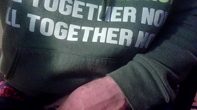 Snapshot of OralDesires2 chatting on January 2025 11:43:02 AM OralDesires2 online show from January 2025 11:43:02 AM