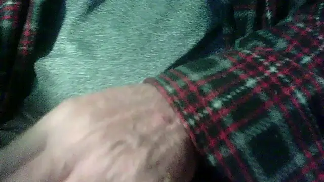 Snapshot of OralDesires2 chatting on January 2025 06:38:01 AM OralDesires2 online show from January 2025 06:38:01 AM