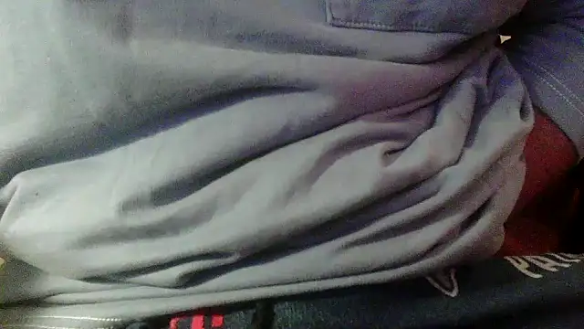 Snapshot of OralDesires2 chatting on January 2025 05:37:02 AM OralDesires2 online show from January 2025 05:37:02 AM