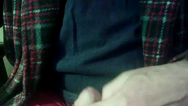 Snapshot of OralDesires2 chatting on January 2025 06:42:01 AM OralDesires2 online show from January 2025 06:42:01 AM