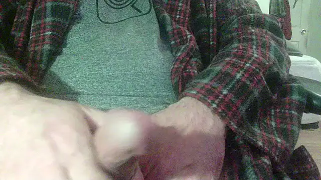 Snapshot of OralDesires2 chatting on February 2025 10:43:02 AM OralDesires2 online show from February 2025 10:43:02 AM