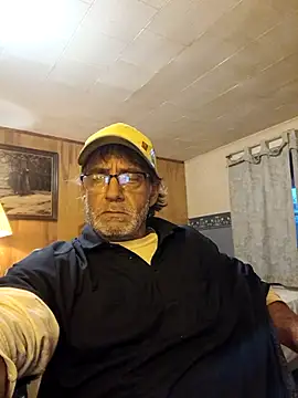 Snapshot of OralDesires2 chatting on October 2025 10:10:01 PM OralDesires2 online show from October 2025 10:10:01 PM