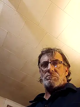 Snapshot of OralDesires2 chatting on October 2025 10:47:01 PM OralDesires2 online show from October 2025 10:47:01 PM