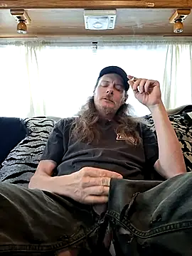 Snapshot of truckerlove69 chatting on June 2026 03:40:02 PM truckerlove69 online show from June 2026 03:40:02 PM