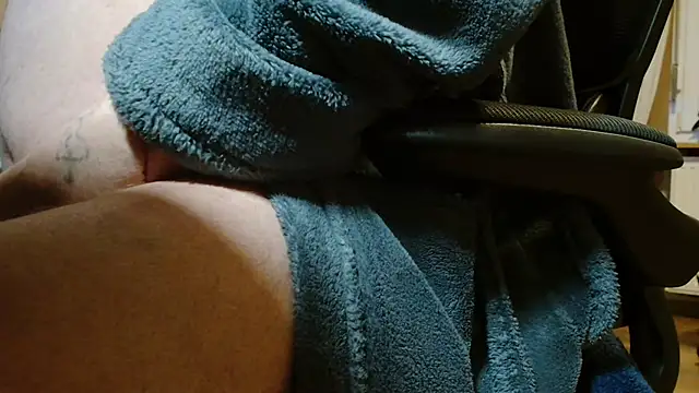 suedel65 online show from March 2025 05:11:02 AM