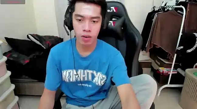 Lightjt04 online show from March 2025 11:31:01 PM