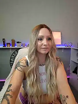 Snapshot of Jan_ina chatting on January 2025 09:07:01 AM Jan ina online show from January 2025 09:07:01 AM