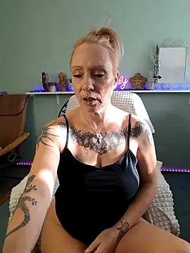 Snapshot of Jan_ina chatting on January 2025 11:16:01 AM Jan ina online show from January 2025 11:16:01 AM