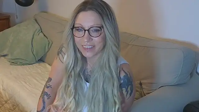 Snapshot of Jan_ina chatting on March 2025 01:25:02 AM Jan ina online show from March 2025 01:25:02 AM