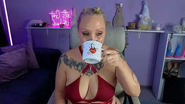 Snapshot of Jan_ina chatting on December 2025 01:53:01 PM Jan ina online show from December 2025 01:53:01 PM