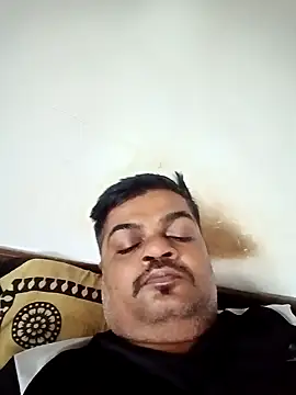 Snapshot of Desi_Londa_143 chatting on October 2025 01:42:02 AM Desi Londa 143 online show from October 2025 01:42:02 AM