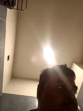 Snapshot of Desi_Londa_143 chatting on October 2025 03:54:02 AM Desi Londa 143 online show from October 2025 03:54:02 AM