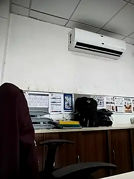 Snapshot of Desi_Londa_143 chatting on November 2025 08:35:02 AM Desi Londa 143 online show from November 2025 08:35:02 AM