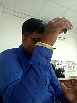 Snapshot of Desi_Londa_143 chatting on November 2025 04:44:02 AM Desi Londa 143 online show from November 2025 04:44:02 AM