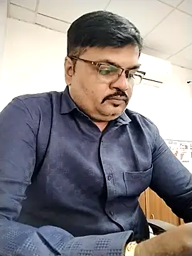 Snapshot of Desi_Londa_143 chatting on November 2025 05:18:02 AM Desi Londa 143 online show from November 2025 05:18:02 AM