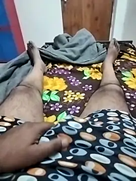 Snapshot of Desi_Londa_143 chatting on November 2025 05:46:02 PM Desi Londa 143 online show from November 2025 05:46:02 PM