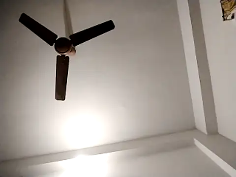 Snapshot of Desi_Londa_143 chatting on December 2025 12:49:02 AM Desi Londa 143 online show from December 2025 12:49:02 AM