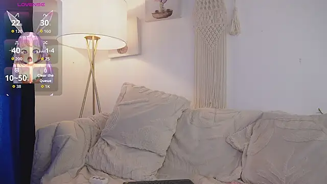 bunnycuteshy online show from December 2025 02:01:02 PM