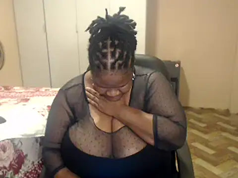 Snapshot of sweetnoziexx chatting on April 2026 04:33:01 PM sweetnoziexx online show from April 2026 04:33:01 PM