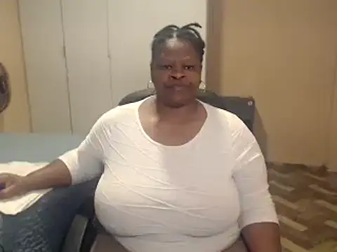 Snapshot of sweetnoziexx chatting on May 2026 05:36:01 AM sweetnoziexx online show from May 2026 05:36:01 AM