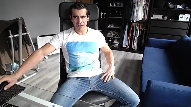 Snapshot of samricci21 chatting on November 2025 03:12:02 PM samricci21 online show from November 2025 03:12:02 PM