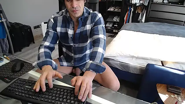 Snapshot of samricci21 chatting on November 2025 12:42:01 PM samricci21 online show from November 2025 12:42:01 PM