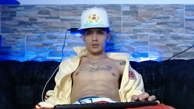 andersonZ998 online show from March 2025 12:48:02 AM